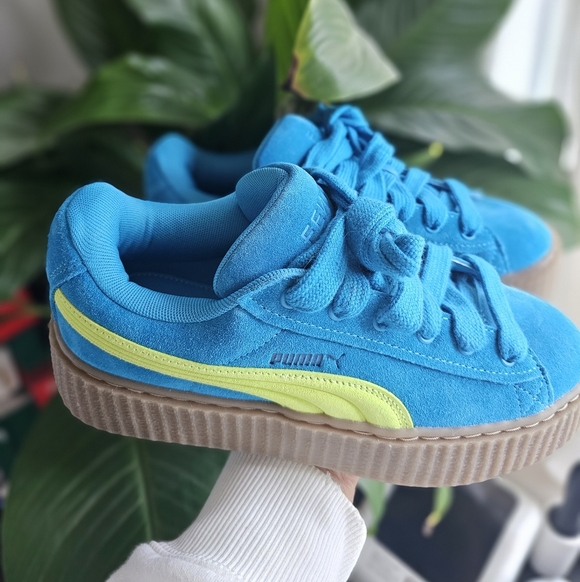 NWOT Puma 8.5  Blue and Neon Green Sneakers - Picture 3 of 9